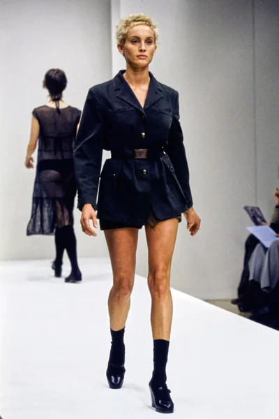 Look 13